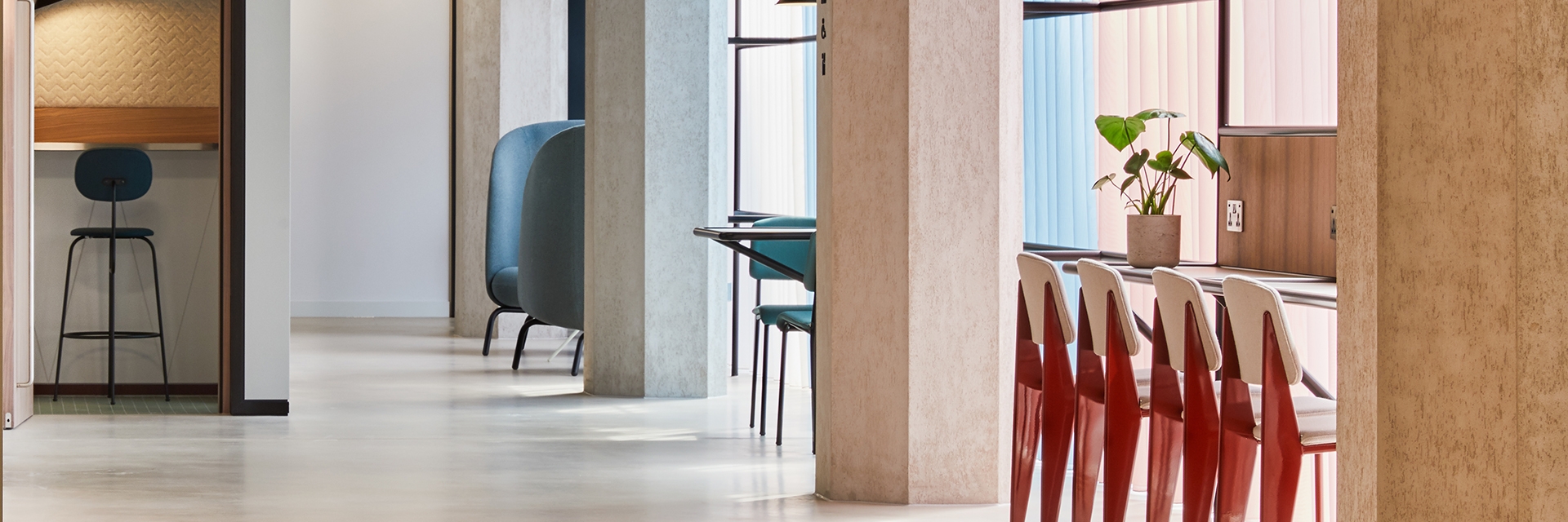 Myo 123 Victoria Street breakout areas for meetings and calls